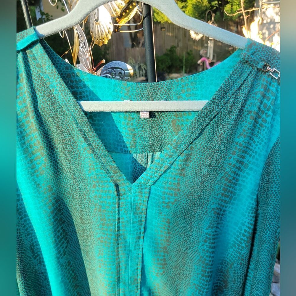 Snake Print Blouse‎ - Picture 7 of 13